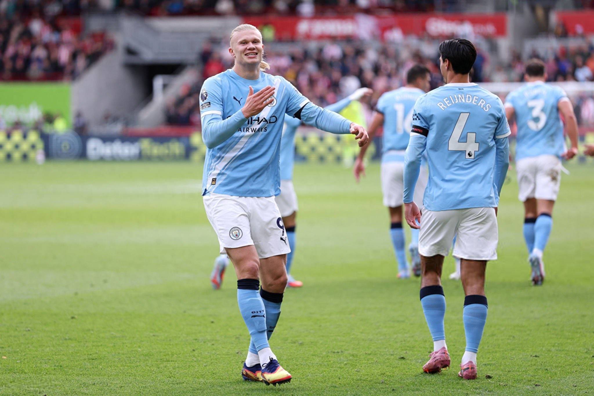 欧协联积分榜：斯特拉斯堡领跑，水晶宫距前8仅1分（欧协联积分榜：斯特拉斯堡居首，水晶宫距前八仅差1分）