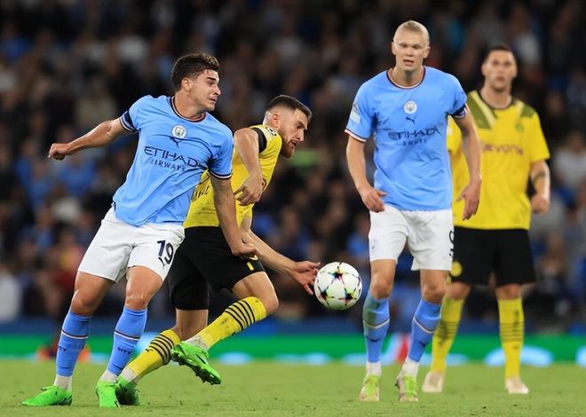 欧冠生死战！皇马后防线告急 阿隆索迎来最关键一战（欧冠生死局将至：皇马防线拉响警报，阿隆索迎关键一役）