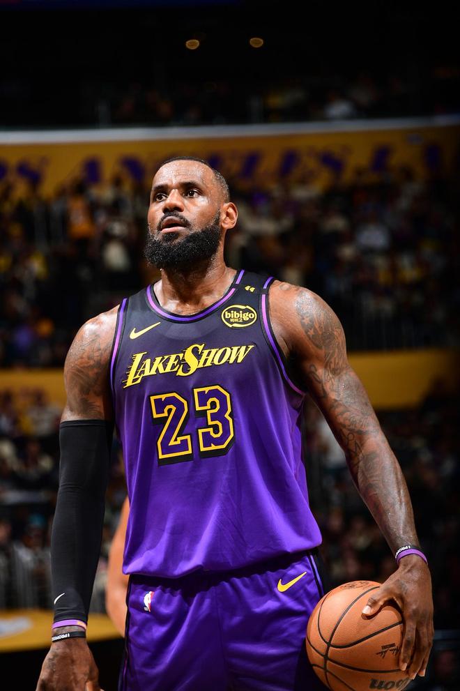 阿莫林：梅努和B费不会缺阵太久，我相信球队能战胜任何对手（阿莫林：梅努、B费伤停不久，我坚信球队能击败任何对手）