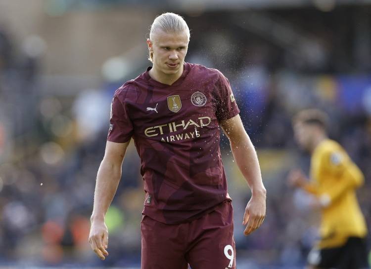 出其不意！加兰不看人妙传阿伦篮下背扣（意想不到！加兰不看人神助攻，阿伦篮下反扣得手）