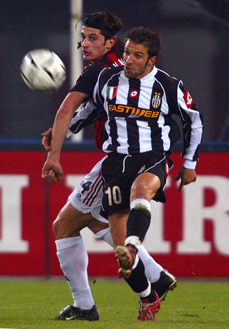 体坛：国安足协杯夺冠靠运气+签位，中超要夺冠似乎遥不可及（体坛解析：国安足协杯捧杯多赖签运，中超问鼎前景渺茫）