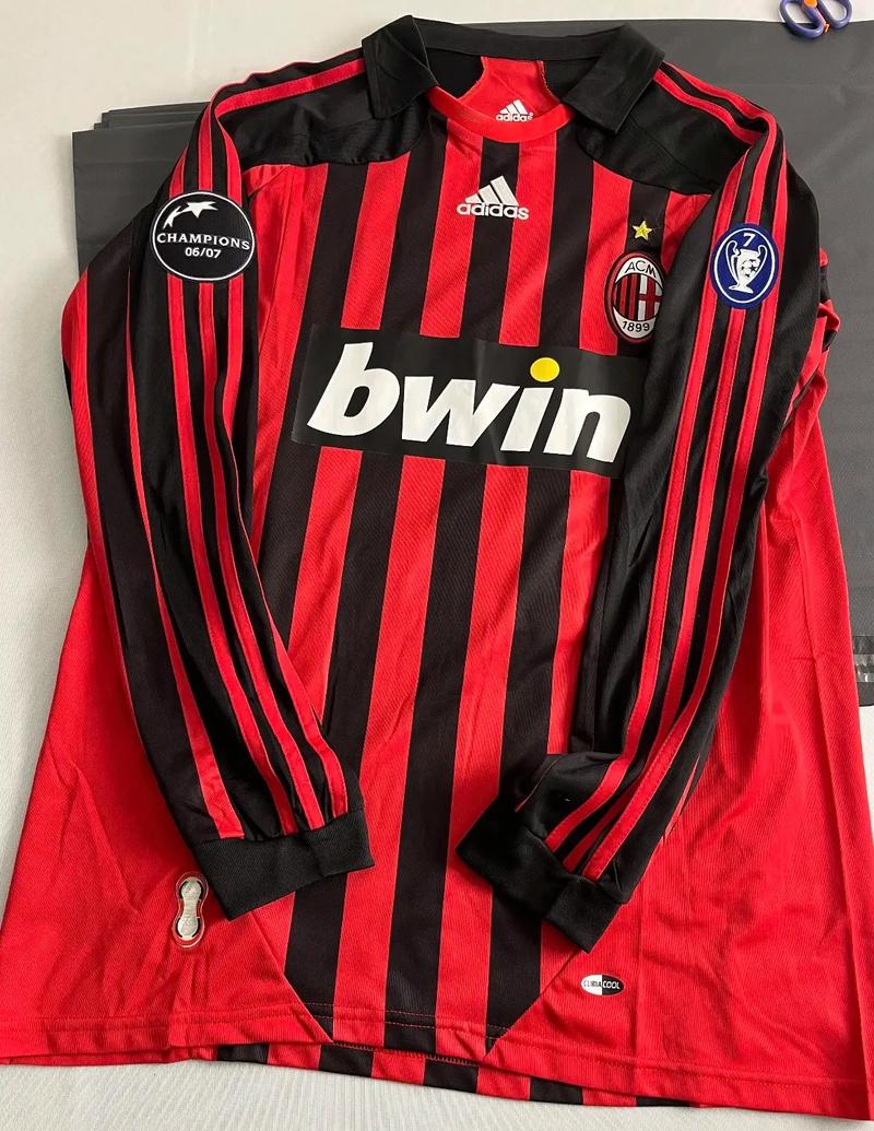 佩杜拉：虽然莫拉塔赛季至今13场0进球，但科莫依然信任他（佩杜拉：莫拉塔本季13场仍零进球，科莫依旧信任他）