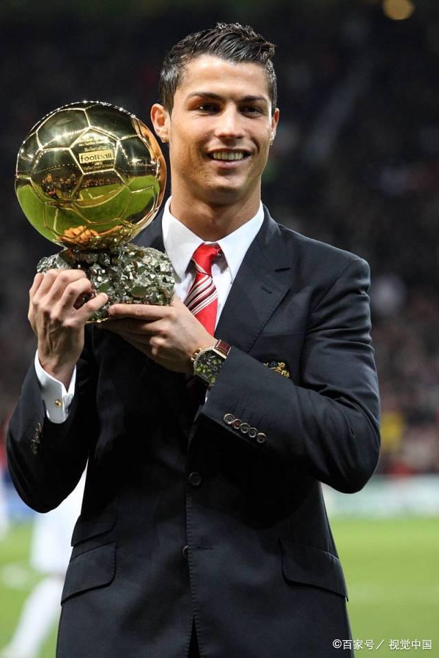 此前连续缺阵22场！老鹰官宣特雷·杨升级为出战成疑（连续缺席22场后，老鹰官方宣布特雷·杨状态升级为出战成疑）