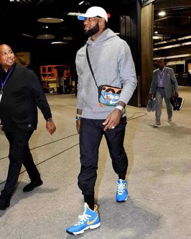 尤里奇：球迷们的嘘声是合理的；无法解释今天的崩盘（尤里奇：理解球迷嘘声，对今日崩盘无从解释）