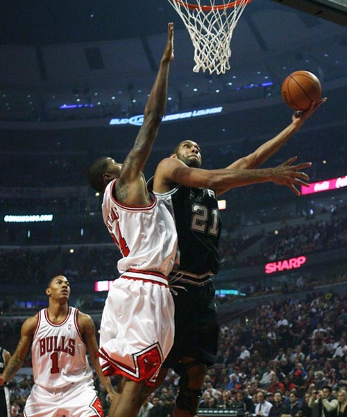 重返福地，赫拉芬贝赫在圣西罗球场两次获欧冠全场最佳球员（再临圣西罗，赫拉芬贝赫两度斩获欧冠全场最佳）