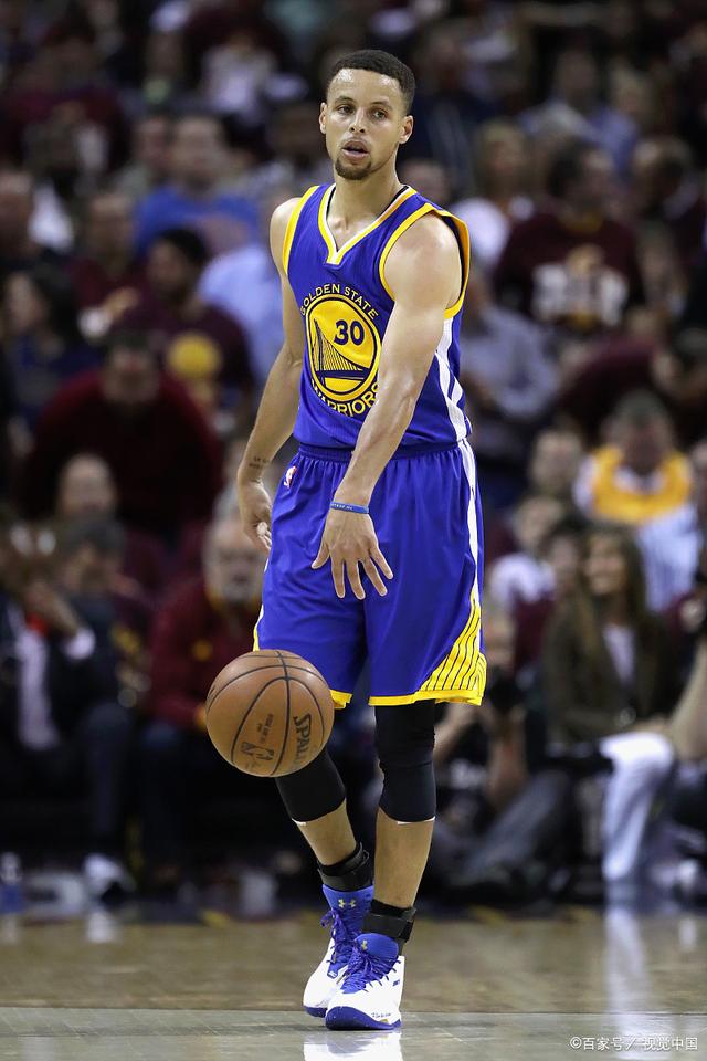 本赛季欧冠最年长进球榜：奥巴梅扬、格列兹曼、范戴克前三（欧冠本季最年长射手榜：奥巴梅扬、格列兹曼、范戴克位列前三）