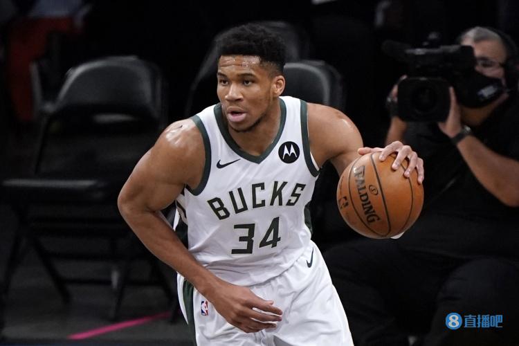 芒特传射建功当选最佳，曼联4比1大胜狼队（曼联4-1大胜狼队，芒特传射当选全场最佳）