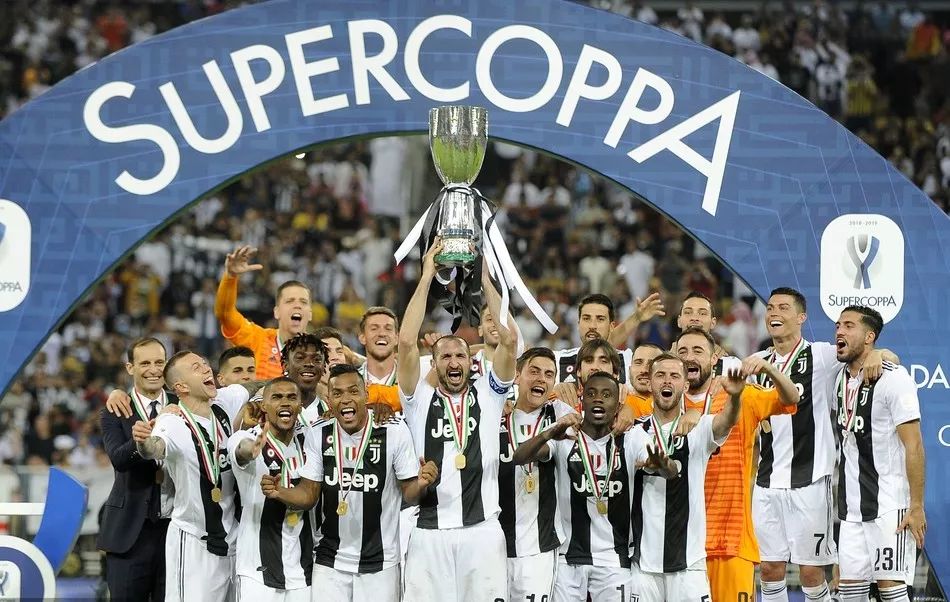 胡明轩：下半场沟通不到位 防守端不够针对 赛季漫长还需不断磨合（胡明轩：下半场沟通欠佳、防守缺乏针对性，漫长赛季仍需持续磨合）