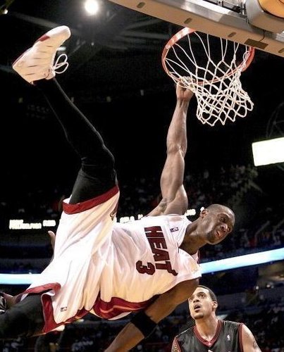 广东男篮二年级小朋友杨溢的未来就是现在！（广东男篮二年级生杨溢，未来已来！）